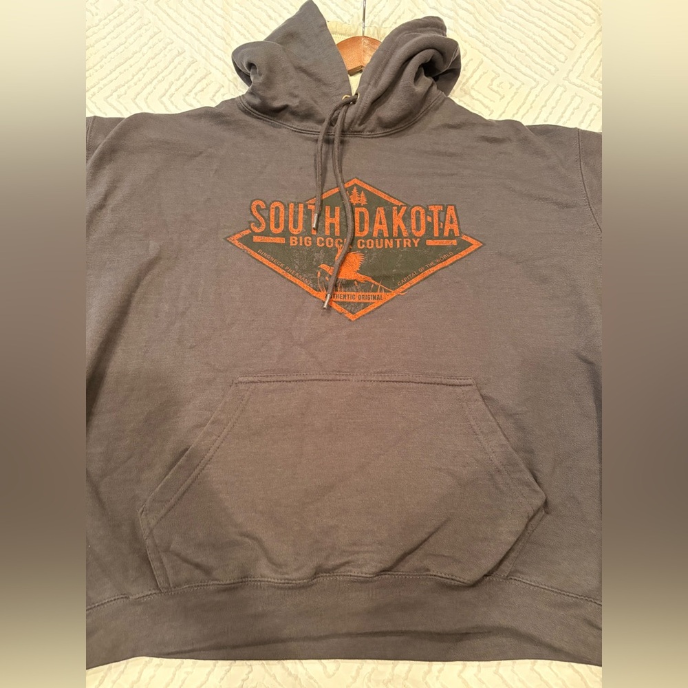 Prairie Mountain South Dakota Graphic Hoodie XL